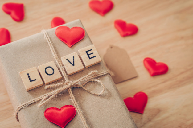 San Valentín: los regalos para el día de los enamorados llegan con aumentos  de hasta 150% en relación al año pasado - Dossierweb