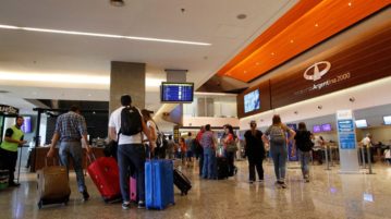 Por la debilidad del peso, destacan que la Argentina está “barata” para el turismo regional
