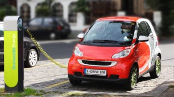 Autos eléctricos: por el boom, extienden la baja del arancel de importación