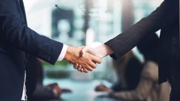 La venta de empresas en la Argentina, en picada: 2021 cerrará con los valores más bajos de la última década