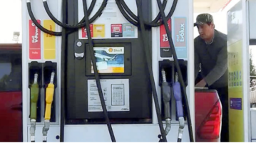 Surtidores de combustibles líquidos deberán incorporar una nueva leyenda
