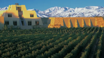La mejor bodega del mundo es Argentina. Hay otras 4 de Mendoza y una de Salta en el top 50 de World’s Best Vineyards