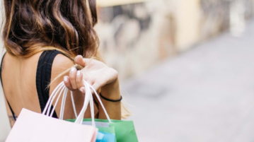 Ventas minoristas por el Día de la Madre 2023 cayeron 3,2% anual